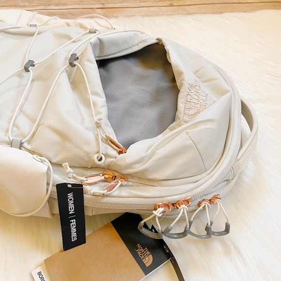 The North Face Women’s Borealis 27 Liter Backpack In Vintage White - Picture 5 of 8
